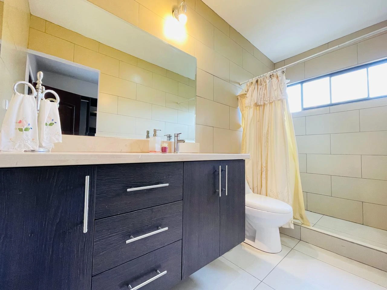 House for sale with garden Santa Ana Costa Rica - Gallery image 12