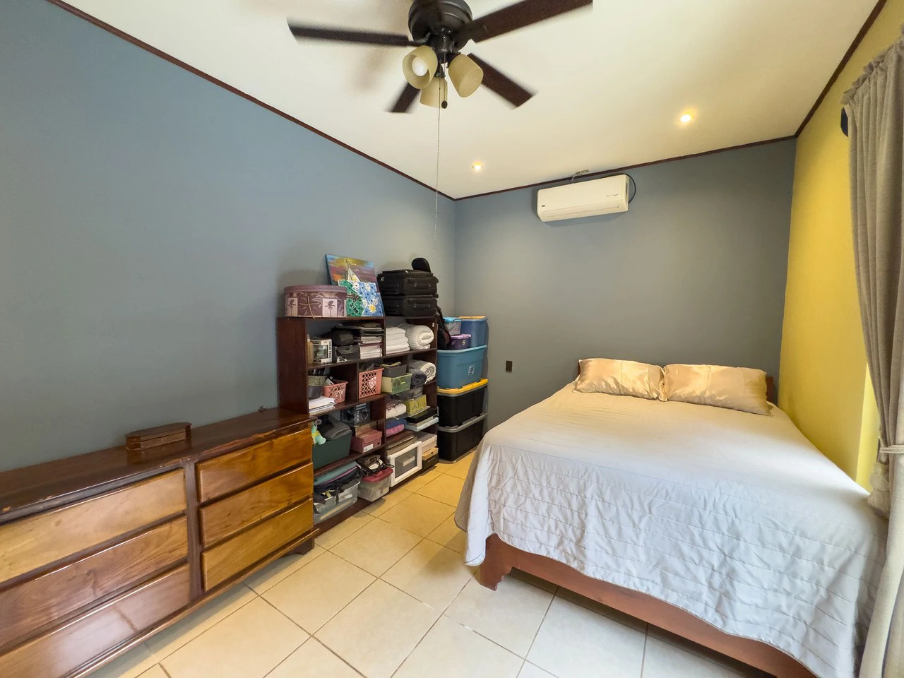 Naranjito corner lot house - photo 32
