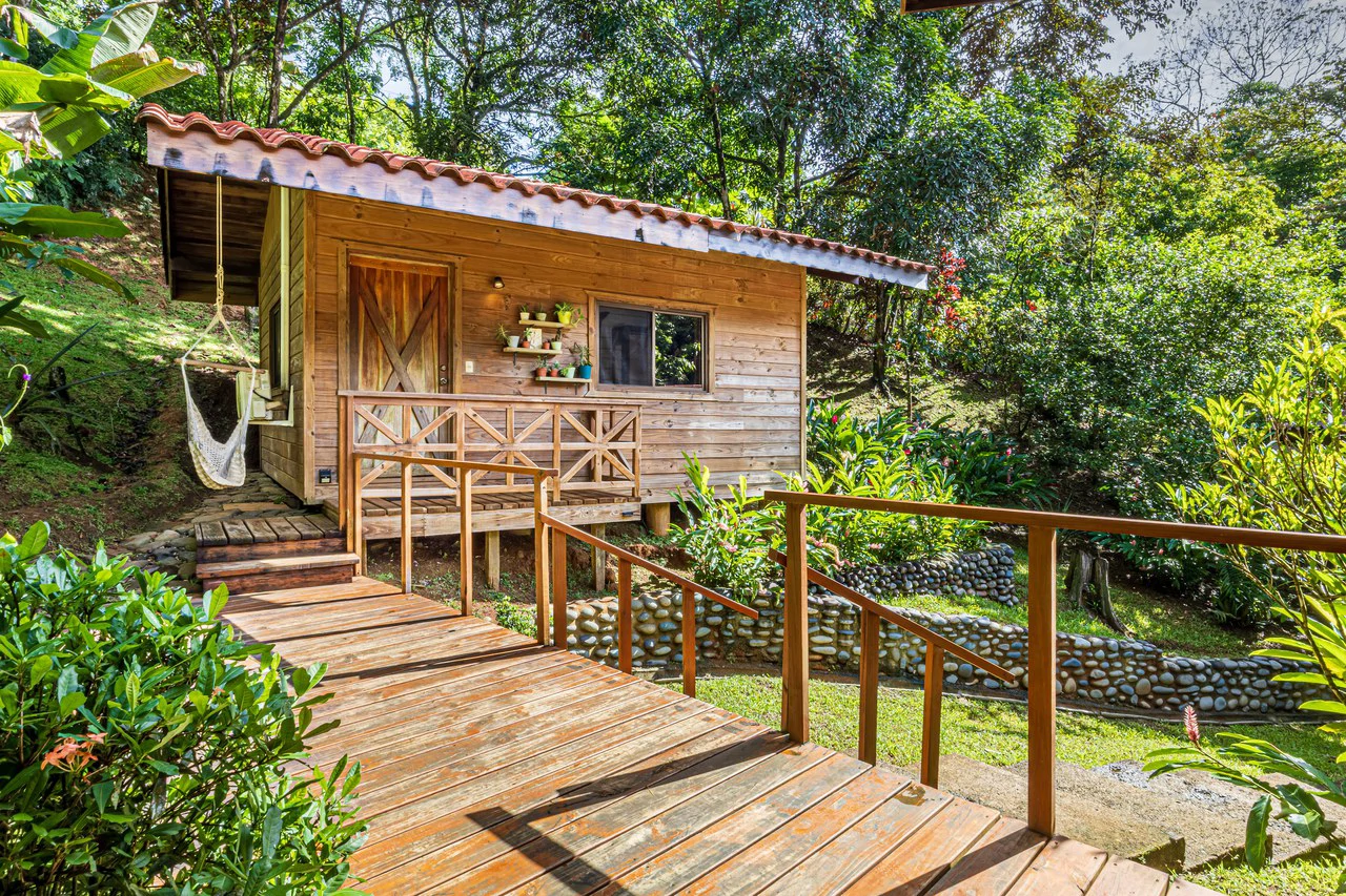 A Jungle House Built of Wood & River Dreams - Gallery image 18
