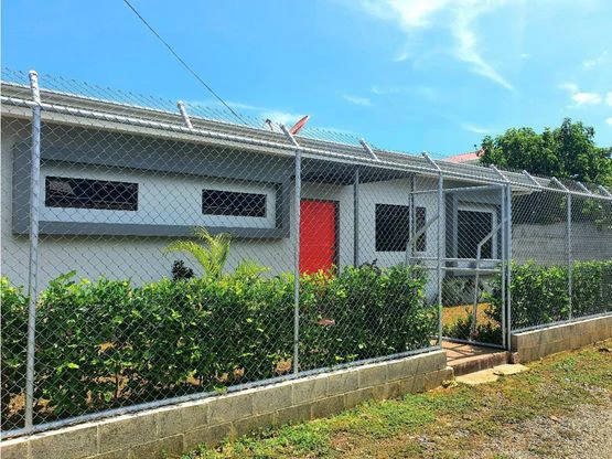 Charming 3 bedroom, 2 bathroom house, located in the beautiful area of Playa Herradura