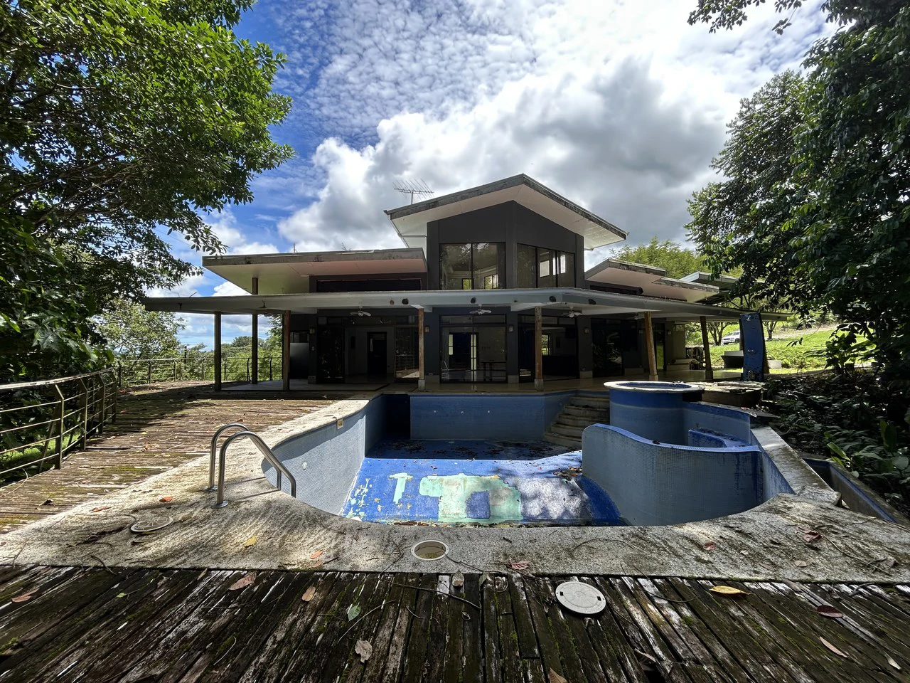 Fixer-Upper Home with an studio Office in Palmar Norte on a 7.58 Acres Property - Gallery image 62
