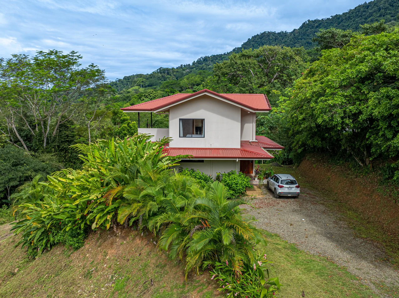 Ocean View Home with Cano Island And Whale Tail Views | San Josecito: Mountain House For Sale in Ojochal - Gallery image 12