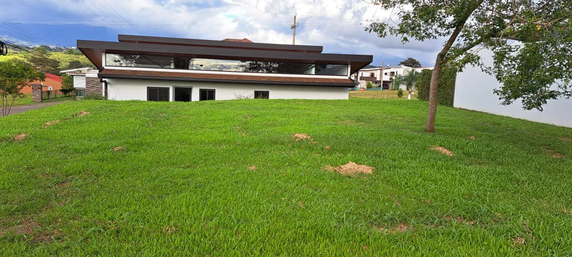 CORNER LOT FOR SALE IN MONTEZUMA CONDOMINIUM – GRECIA, COSTA RICA - Gallery image 2