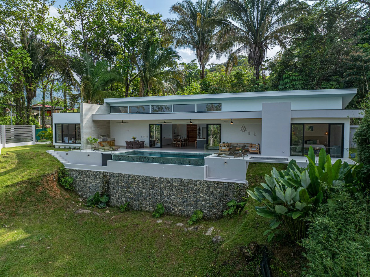 Luxury, Comfort & Investment Potential – Ocean-View Home in Uvita - Gallery image 37