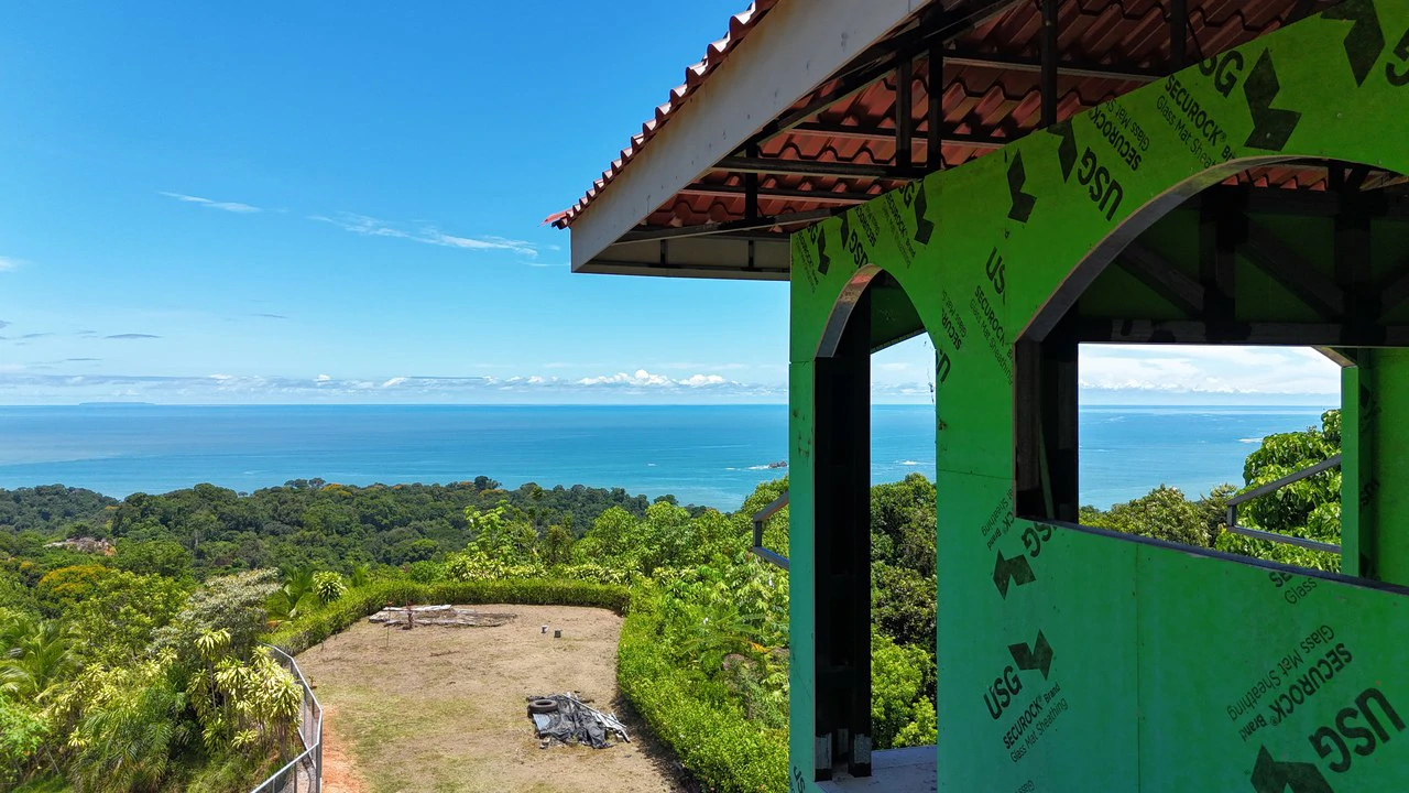 Stunning Ocean View Property with Luxury Pre-construction Home waiting to be Customized - Gallery image 11