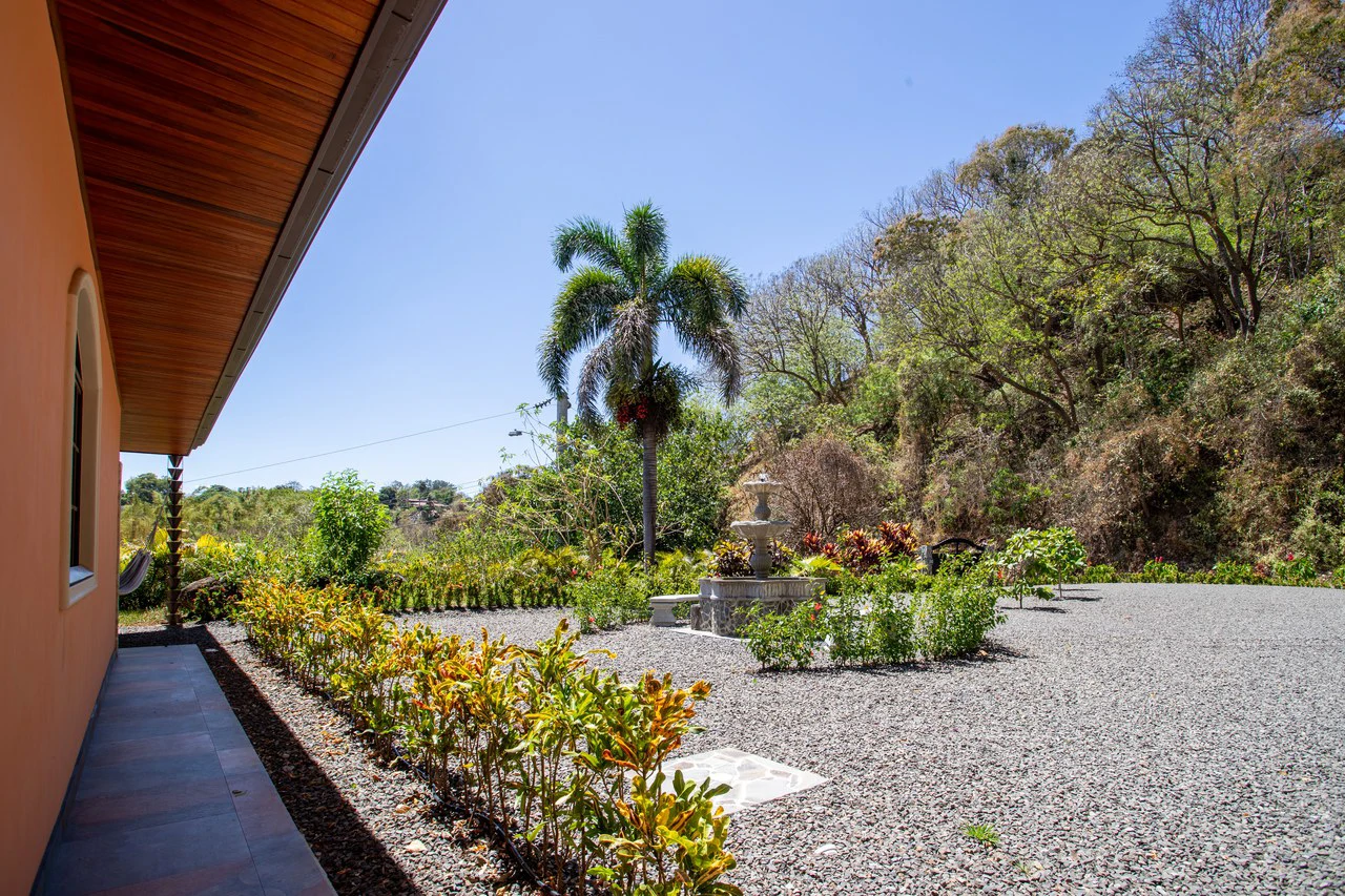 Countryside House For Sale in Atenas - Gallery image 18