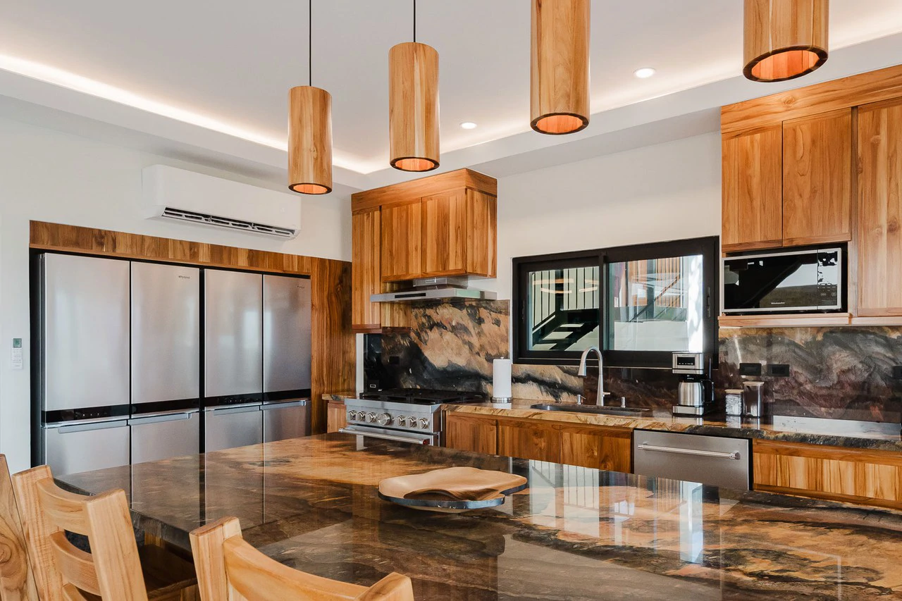 Exceptional Ocean & Jungle-View Estate in a Prestigious Gated Community near Marina Pez Vela - Gallery image 18