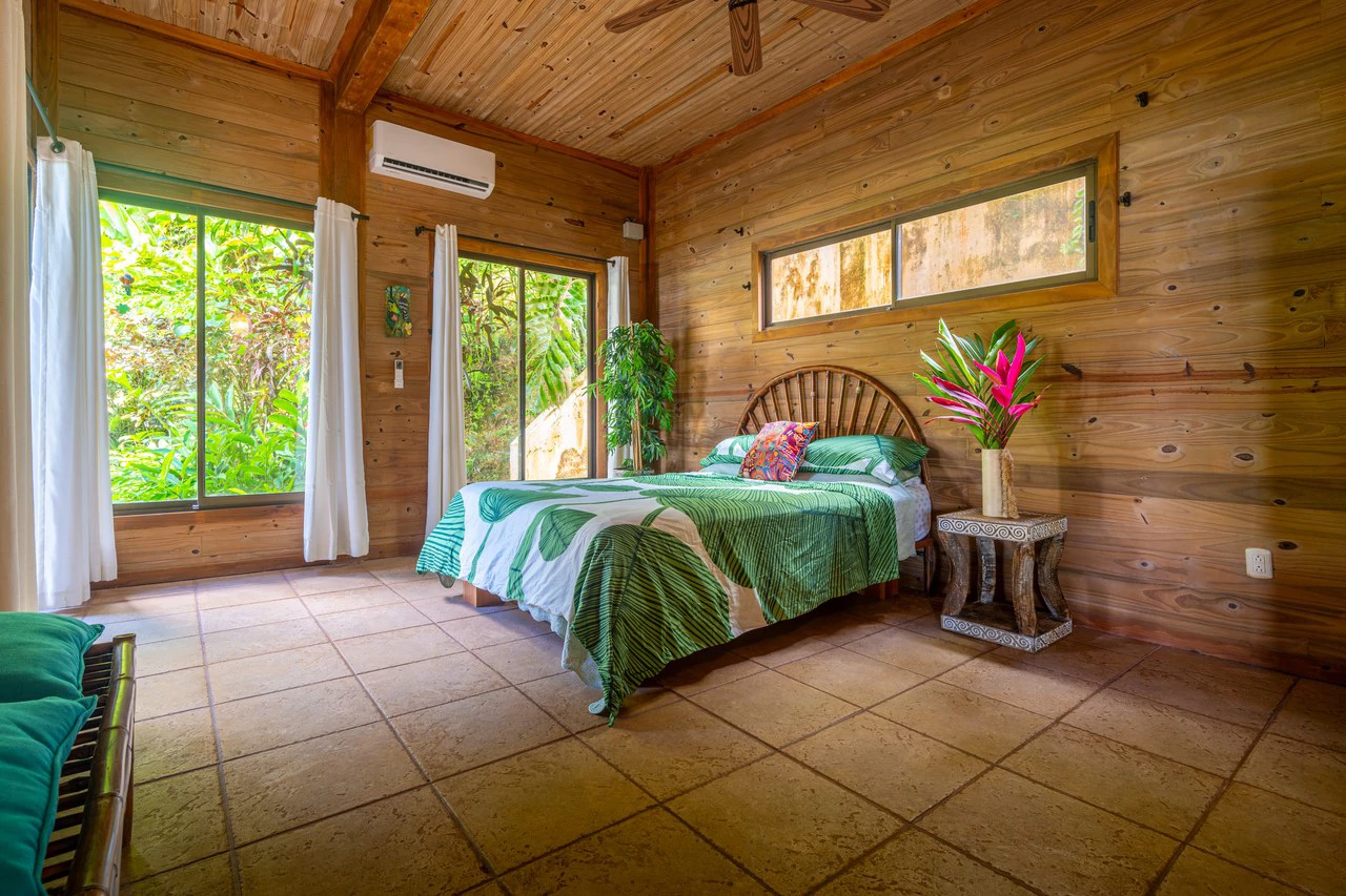VILLA KRISTINA MARIA - 3.84 ACRES - PERLA DE BALLENA ESTATES: Mountain House For Sale in Bahía Ballena - Gallery image 27