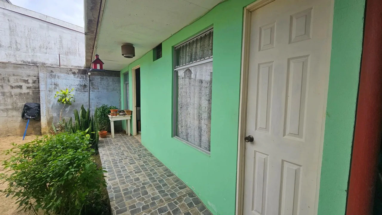 Spacious 6-Bedroom Family Home in Residencial Saint Clare, Moravia - Gallery image 29
