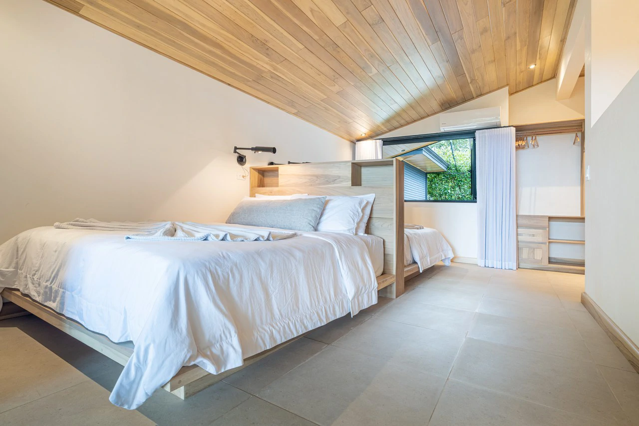 Casa Amarilla – Oceanfront Luxury Meets Sustainable Living in Tres Rios: Mountain House For Sale in Tres Rios - Gallery image 30