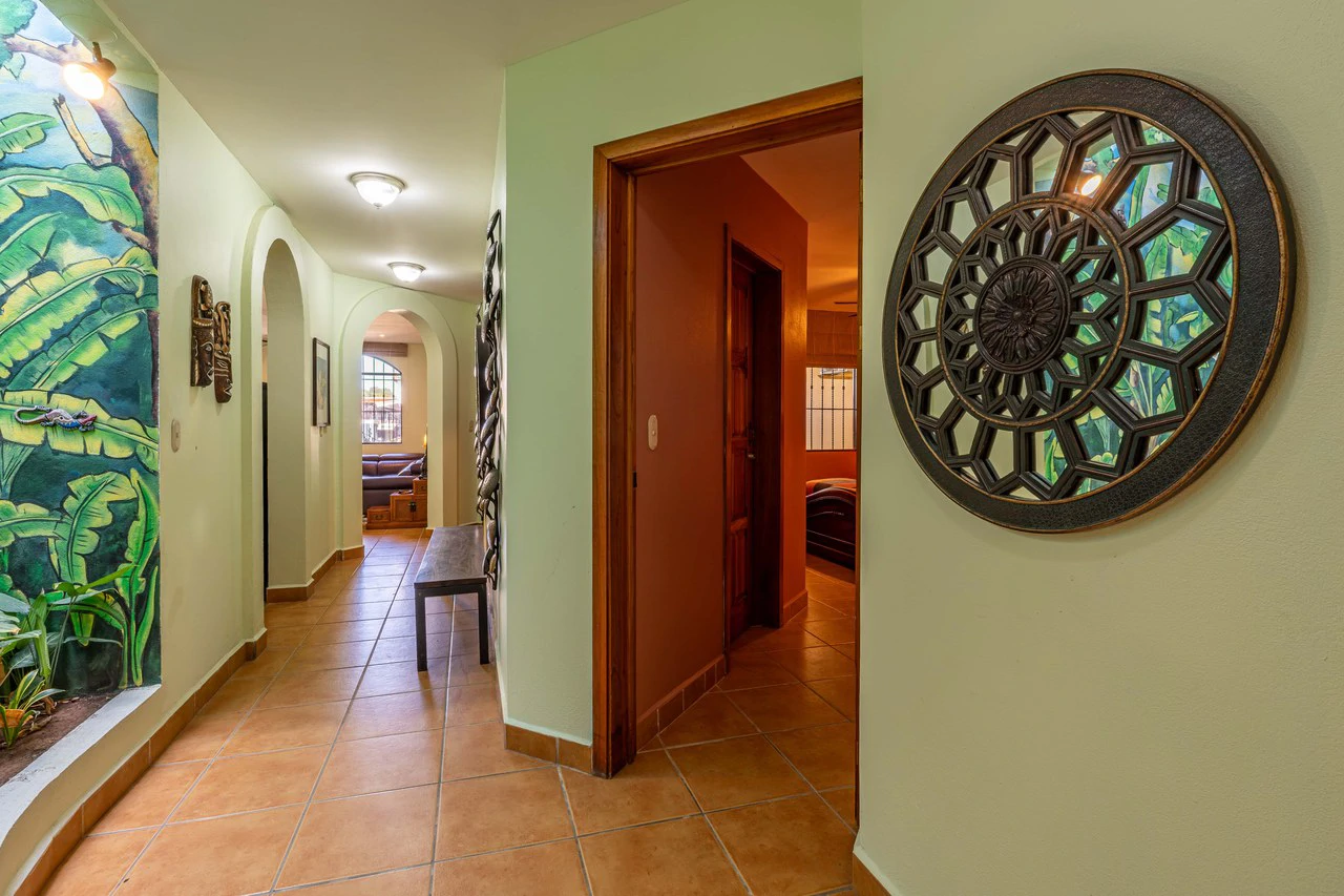 Condo Central: 3 Bedrooms Just Steps from the Beach - photo 14
