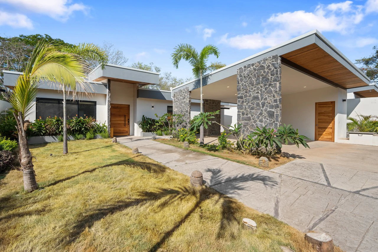 Casa Guacamaya Azul: Fully Furnished Luxury Villa in Playa Grande - Gallery image 18