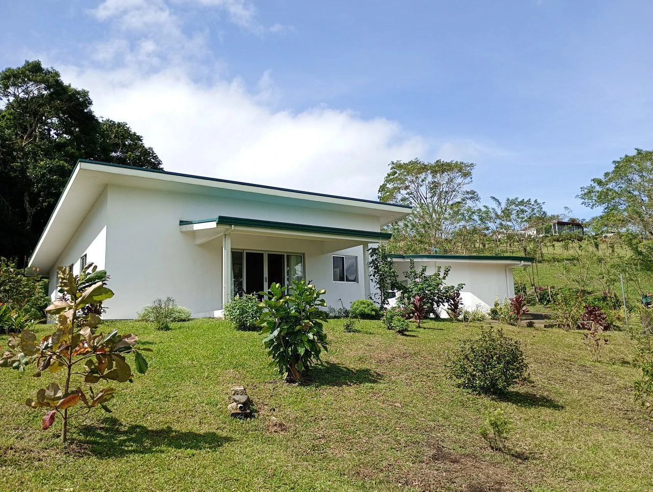 Lakefront property: House on Lake Arenal - Gallery image 2