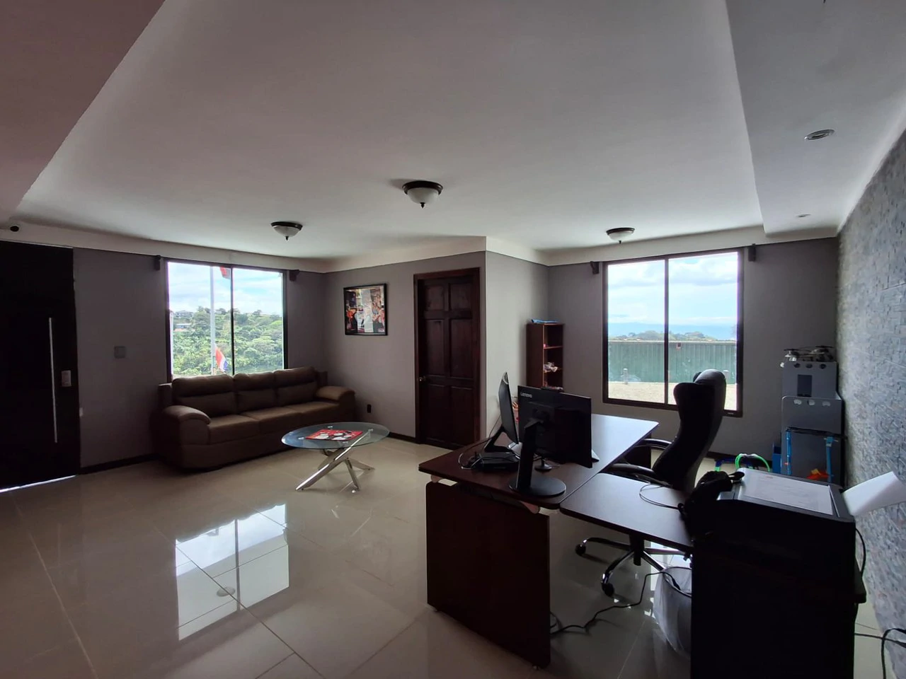 Casa Vista!: 3 level Cityview Hilltop Estate + 27,980m2 - Gallery image 5