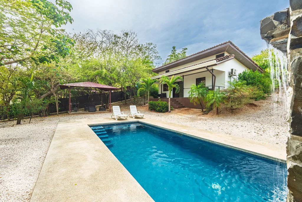 Villa Los Monos: High-Income 9-Unit Rental Property Near Playa Grande - Gallery image 79