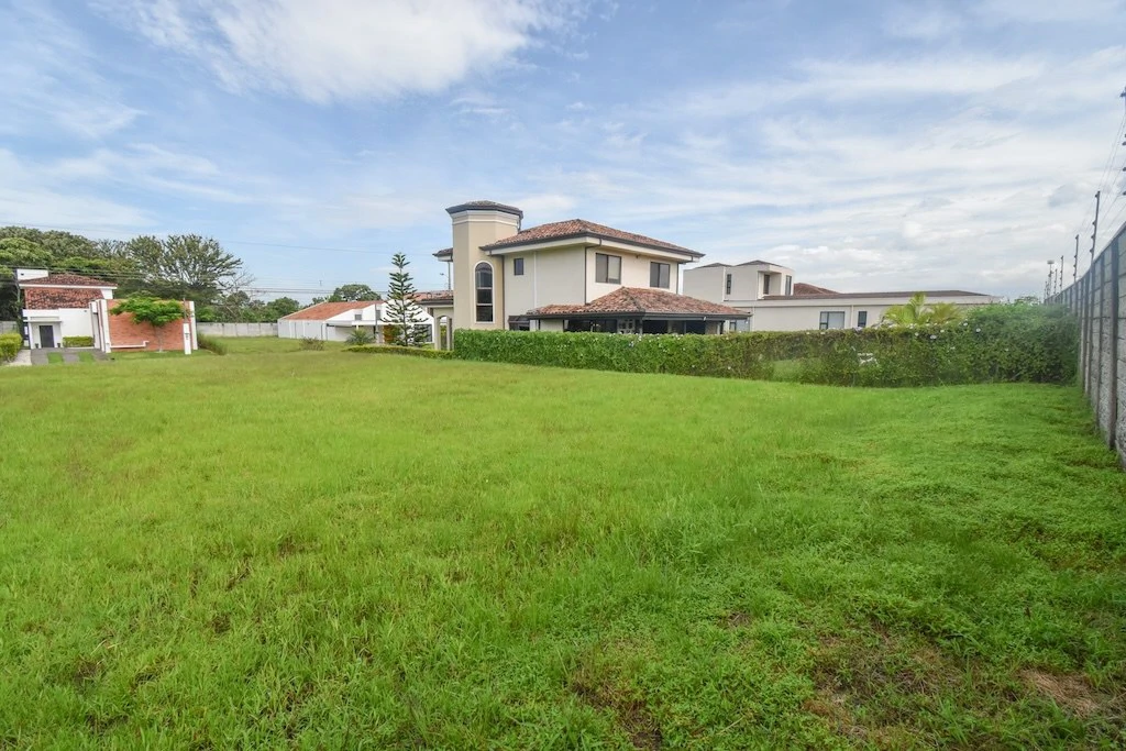Terreno de 517m2 en Condominio Los Castillos, La Guácima: Home Construction Site For Sale in La Guácima - Gallery image 13