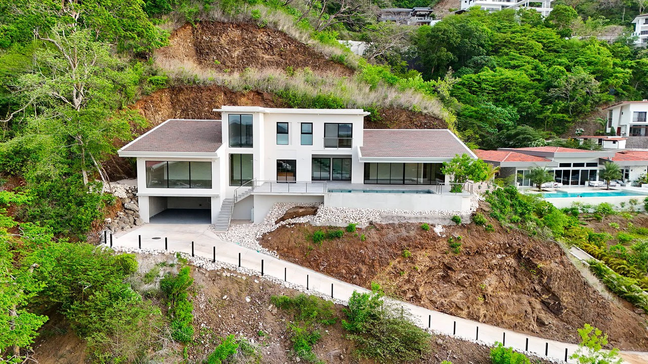 Coco Bay Estate #23: Ocean View Modern Residence - Gallery image 3