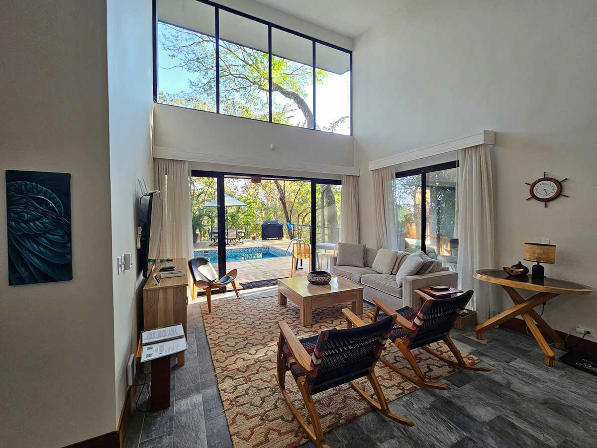 ID 4171: Modern Tropical: Luxury Retreat with Saltwater Pool in Bellevue - Gallery image 4