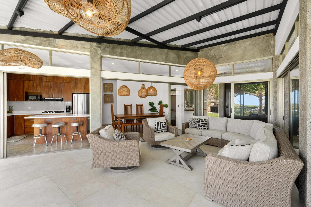 Casa Hijau: Modern Ocean-View Surf Home in Marbella - Gallery image 6