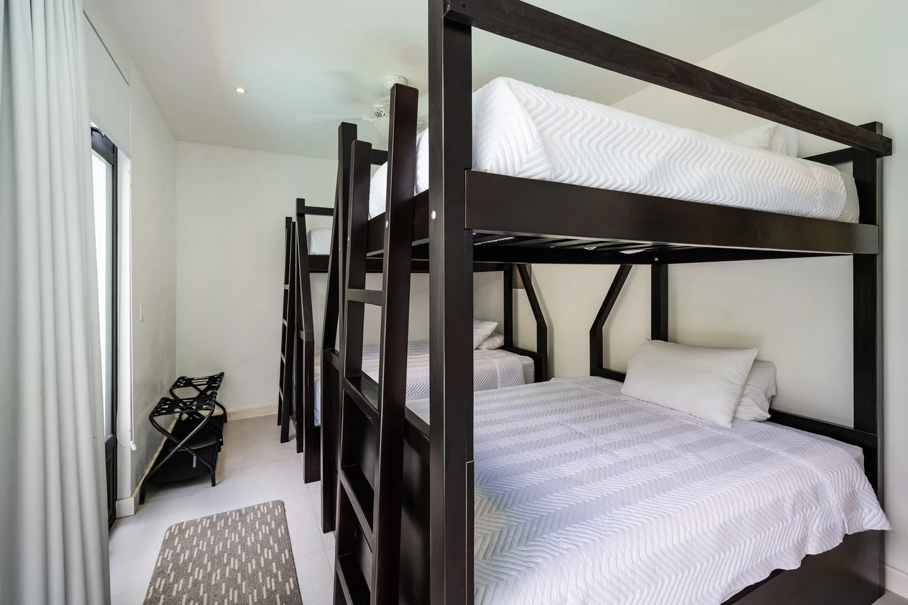 Casa Rio: Modern 5-Bedroom Home with Pool & Casita in Surfside Potrero - Gallery image 25