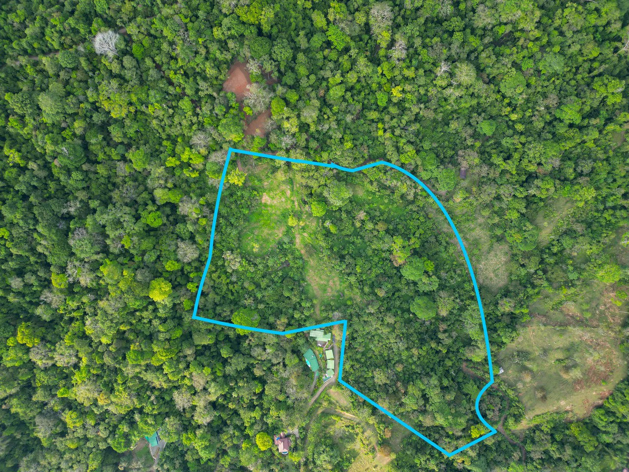 Build Your Vision in Uvita – 15.9 Ocean View Acres with Easy Access + Utilities Ready! - Gallery image 9