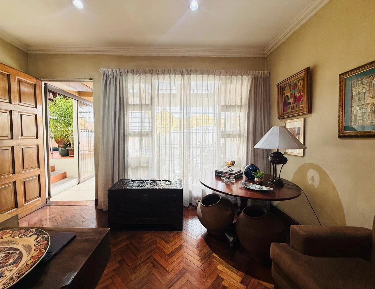 Mixed-Use House for Offices Retail Spaces or Medical Offices for Sale in San José Costa Rica - Gallery image 24