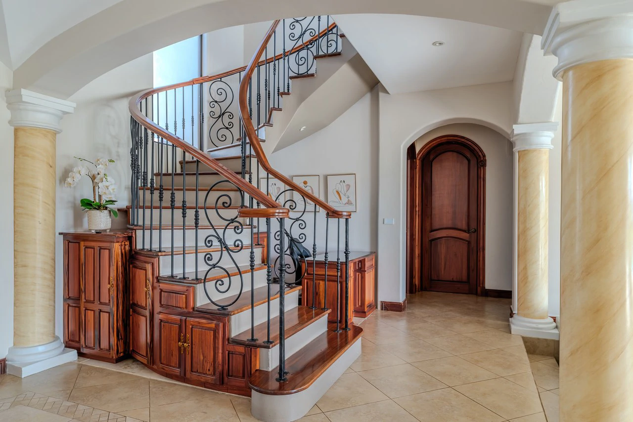 Luxury Home with Pool, Bar Area & Resort-Level Amenities | 6 br, 4.5 ba in Perez Zeledon - Gallery image 4