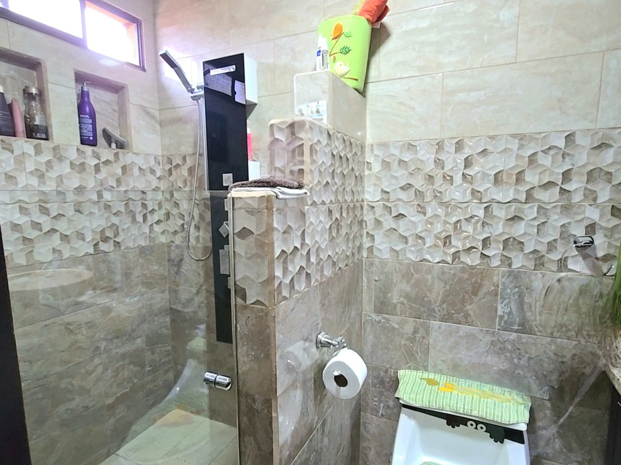 House For Sale in Llorente - Gallery image 32