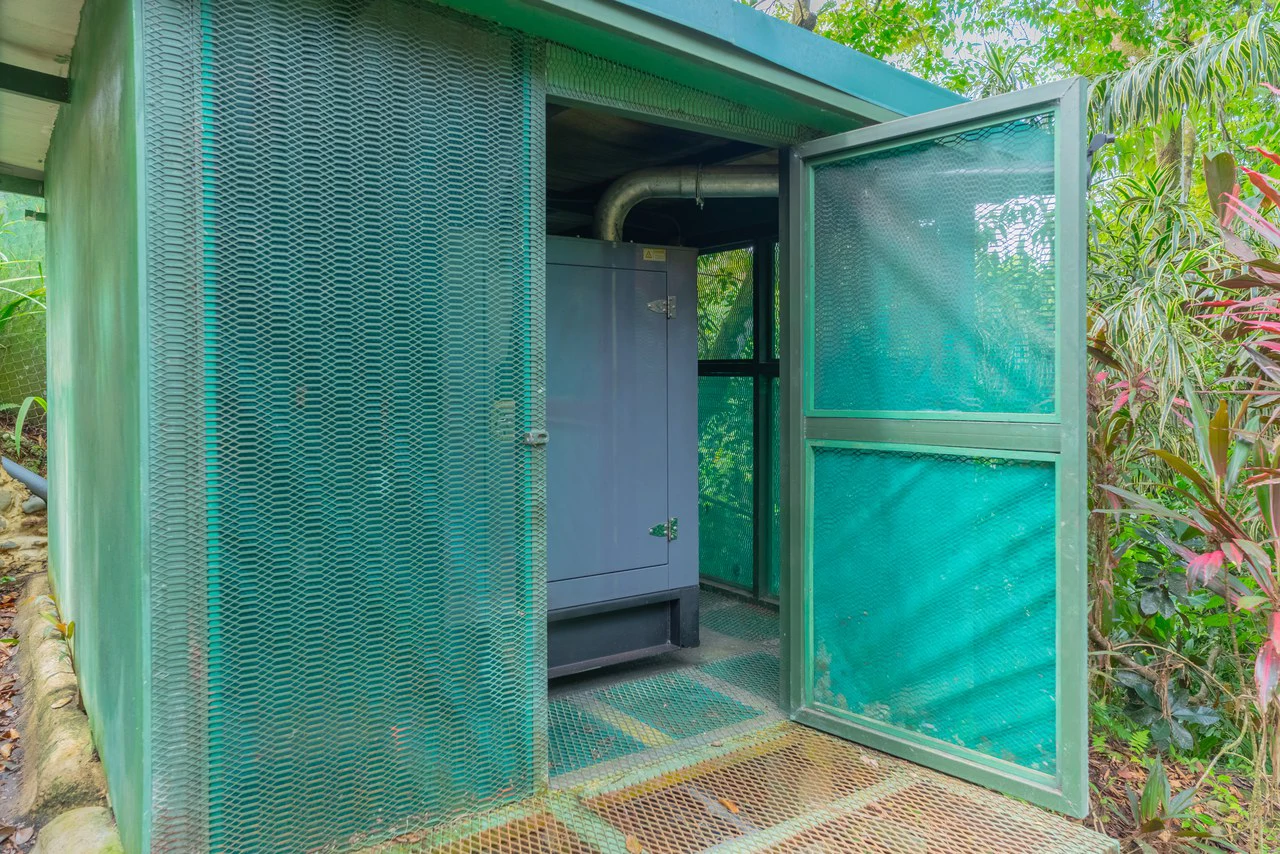 6.45 ACRES – 3 Bedroom Luxury Ocean View Home Surrounded By Vibrant Rainforest And Wildlife!!! - photo 47