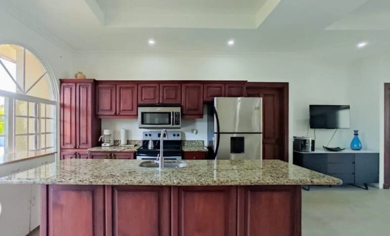 Standout home in highly sought after community close to the beach in Bejuco! - Gallery image 5