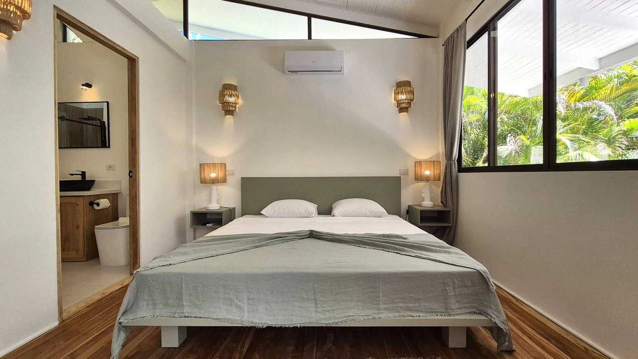 Casa Sol: Casa Sol – A Tropical Beach-Style Home with Pool, Designed for Year-Round Vacation Living - Gallery image 21