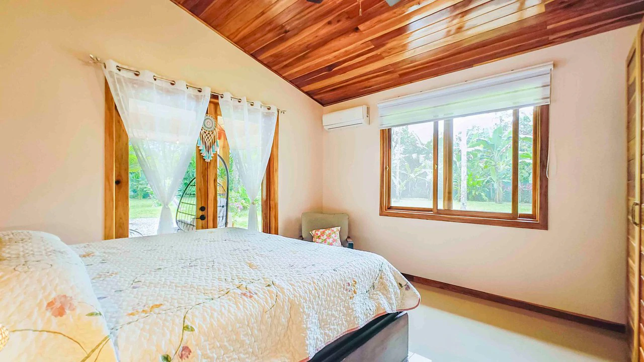 ID 765 - 3 Bd/2 Ba Home w/ Pool in Cahuita: Spacious, Well-Built Home on 5,128sqm Private Lot, 5 Minute Walk to Playa Grande, Cahuita - Gallery image 14