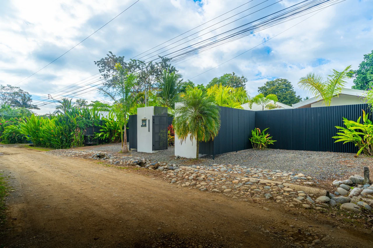 Income Ready Boutique Investment near Whale's Tail Beach - Gallery image 14