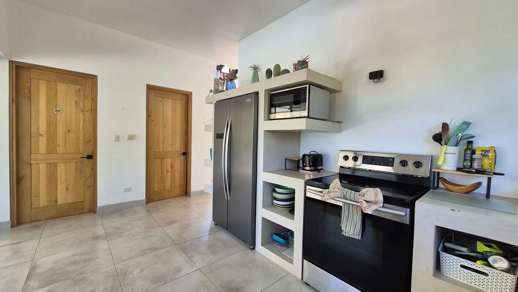 Casa Joya: Turnkey Modern Home with pool – Prime Location & Rental Income - Gallery image 9