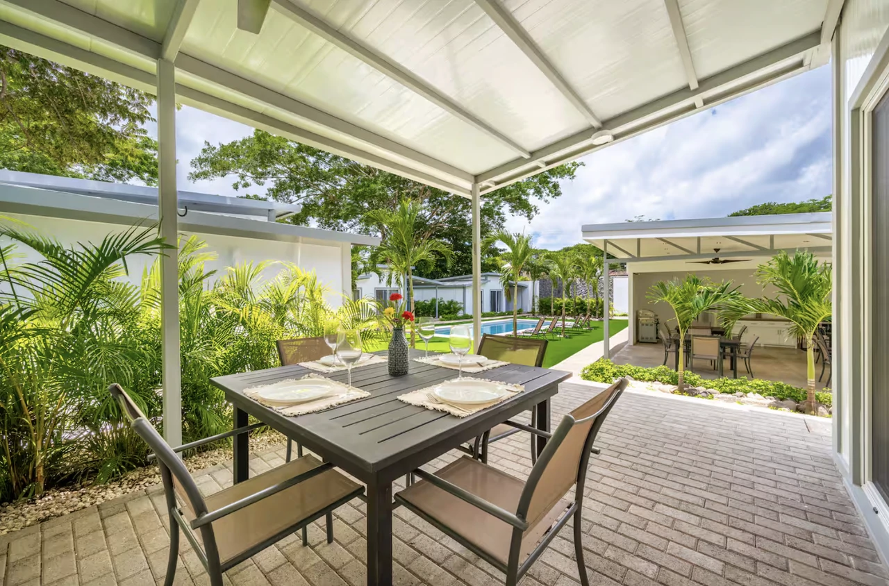 Jardin Escondido: Excellent Income! - Gallery image 12