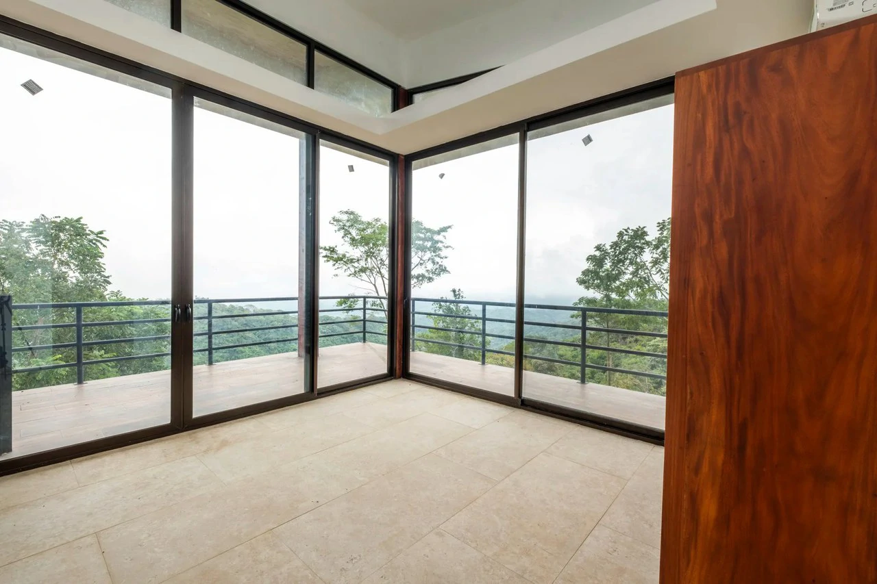 Luxury Modern Home on the hills above Tarcoles: Panoramic Ocean & Mountain Views - Gallery image 8