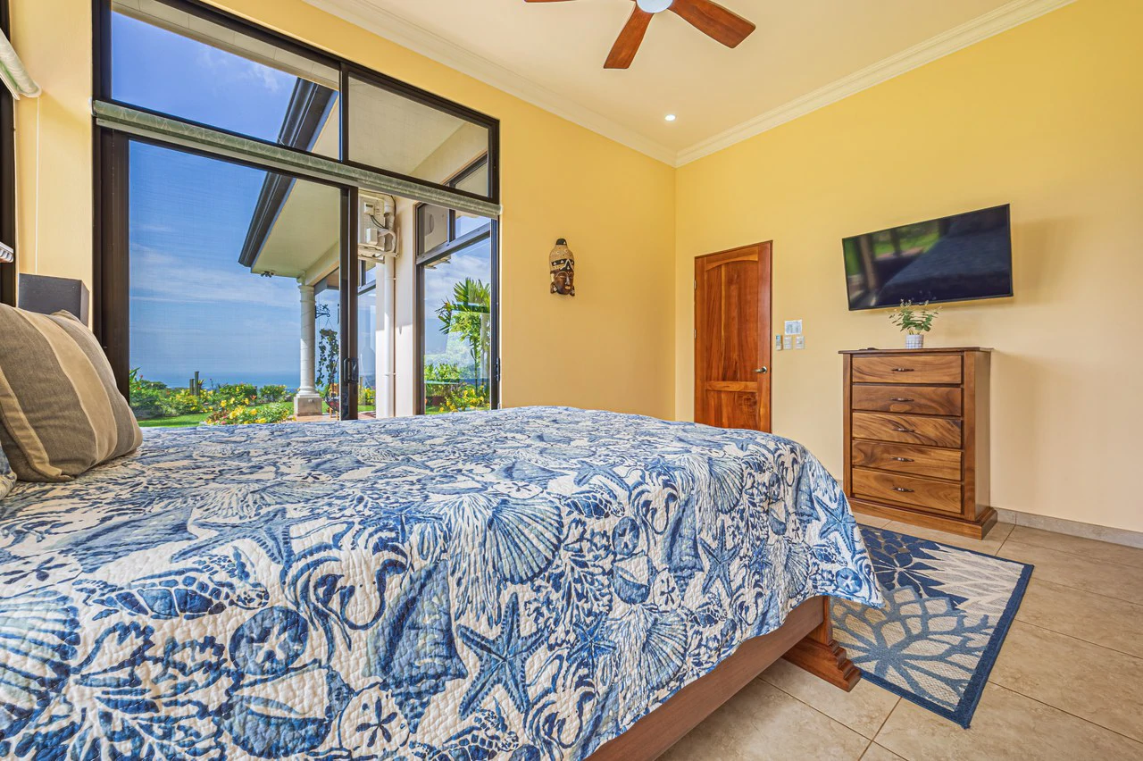 Luxury Ocean View Home with Infinity Pool in Hills of Portalon – Move-In Ready - Gallery image 43
