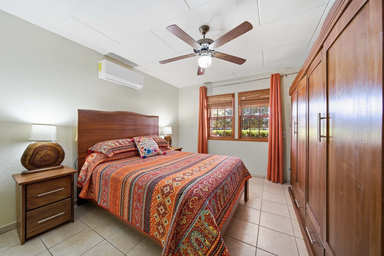 The Jewel of Sardinal: Income, Lifestyle, and Opportunity in One Exceptional Property - Gallery image 7