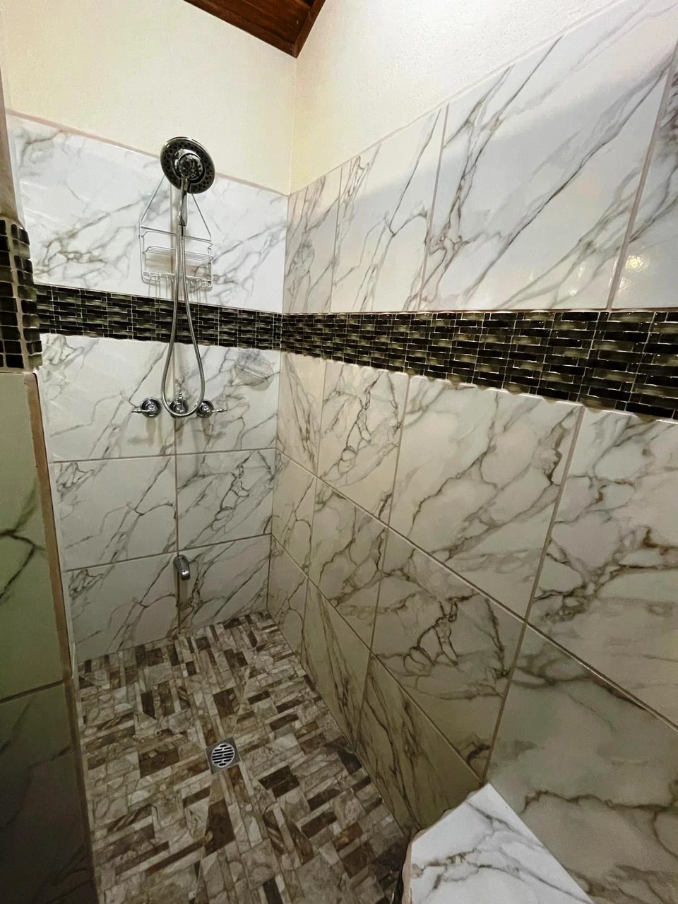 VILLA CANASOL : Lake View Home with Pool, Garage and Workshop - Gallery image 36