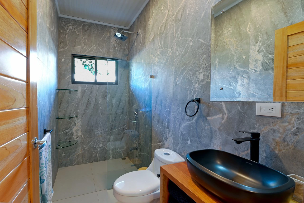 Modern Coastal Luxury: New 3-Bedroom Home Steps from South Pacific Beach: Near the Coast House For Sale in Uvita - Gallery image 21