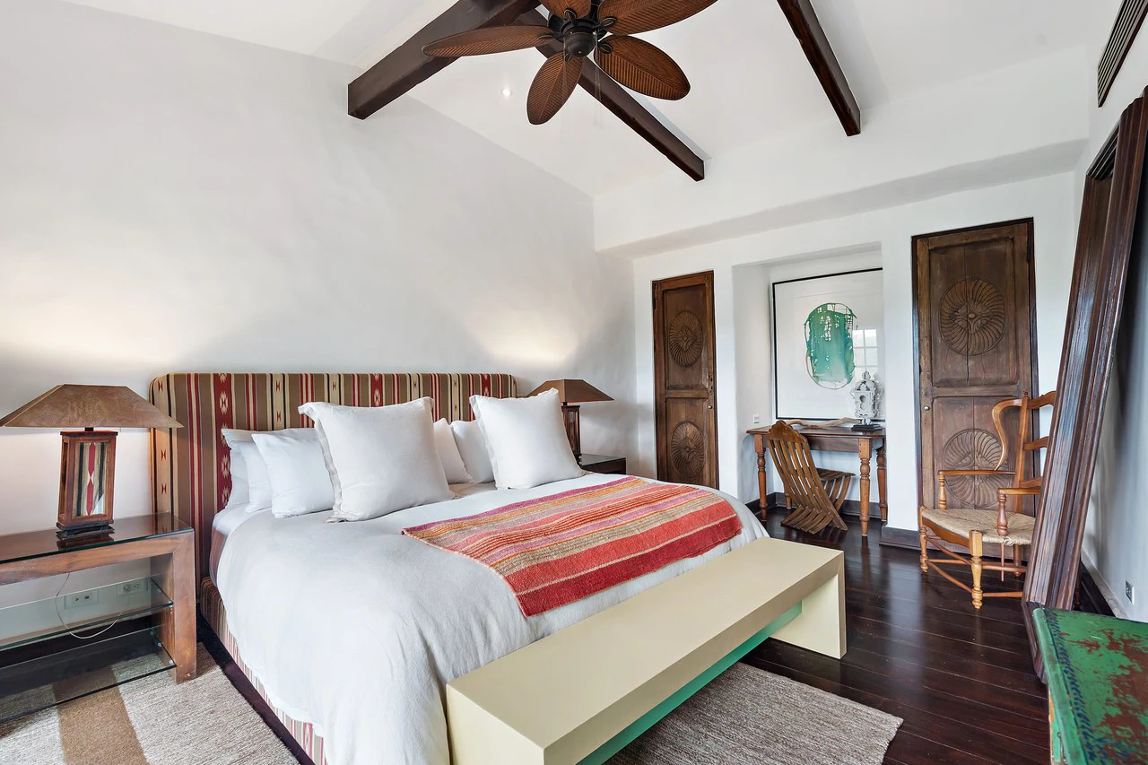 27 Cartagena: Unique Luxury Beachfront Home - Gallery image 38
