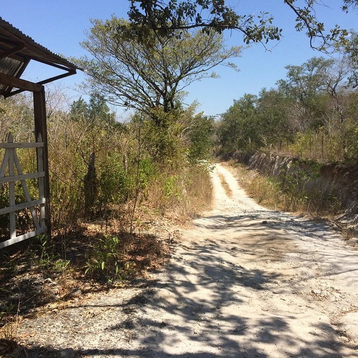 Finca grande: Economic Building property for sale in El Salto, with private access to the surrounding beautiful nature with own river - Gallery image 2