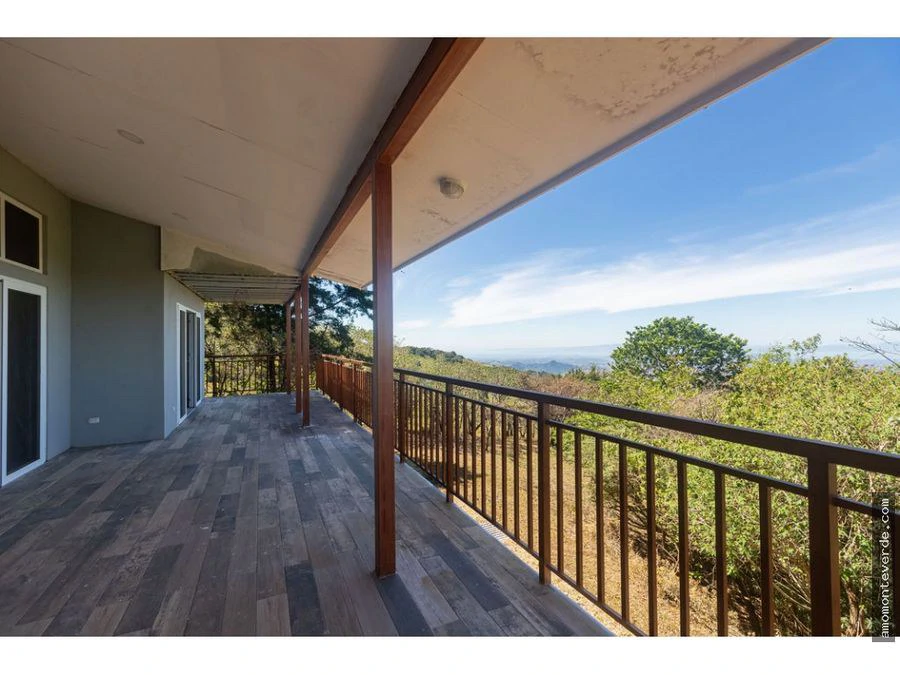 5-Acre Property with 2 Houses and Stunning Nicoya Gulf Views  CE0324: 5-Acre Monteverde Retreat with Two Homes and Stunning Gulf of Nicoya Views – Ideal for Eco-Projects or Private Living - Gallery image 12
