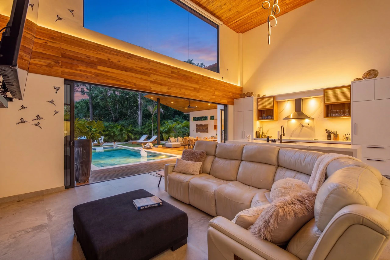 Casa La Ola Perfecta: Luxury 5-Bedroom Home with Pool Near the Beach in Hacienda Pinilla - photo 47
