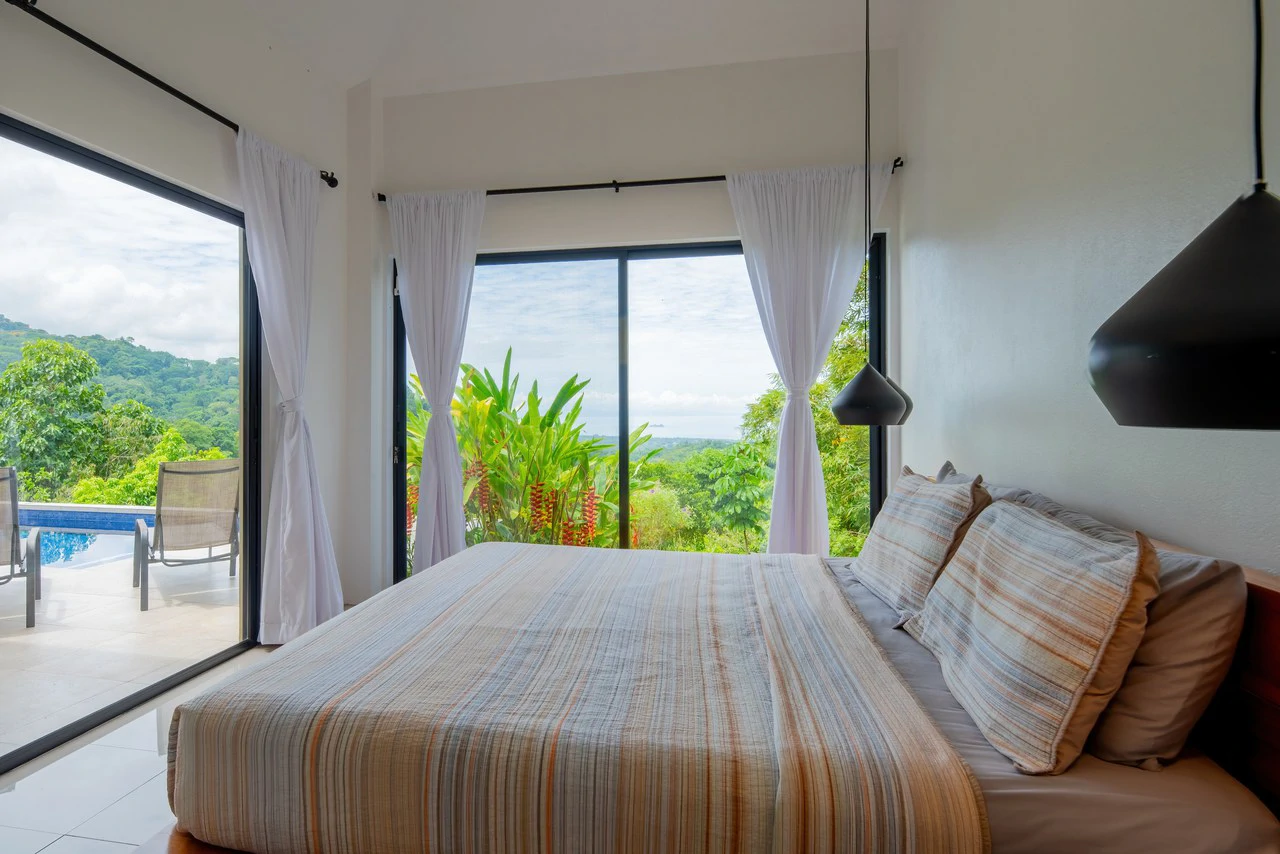 6.45 ACRES – 3 Bedroom Luxury Ocean View Home Surrounded By Vibrant Rainforest And Wildlife!!! - photo 27