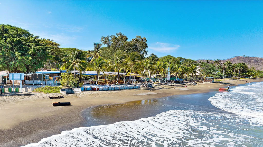 Beachfront Restaurant: Titled Beachfront Land Included in Sale!  Great Business Opportunity! - Gallery image 28