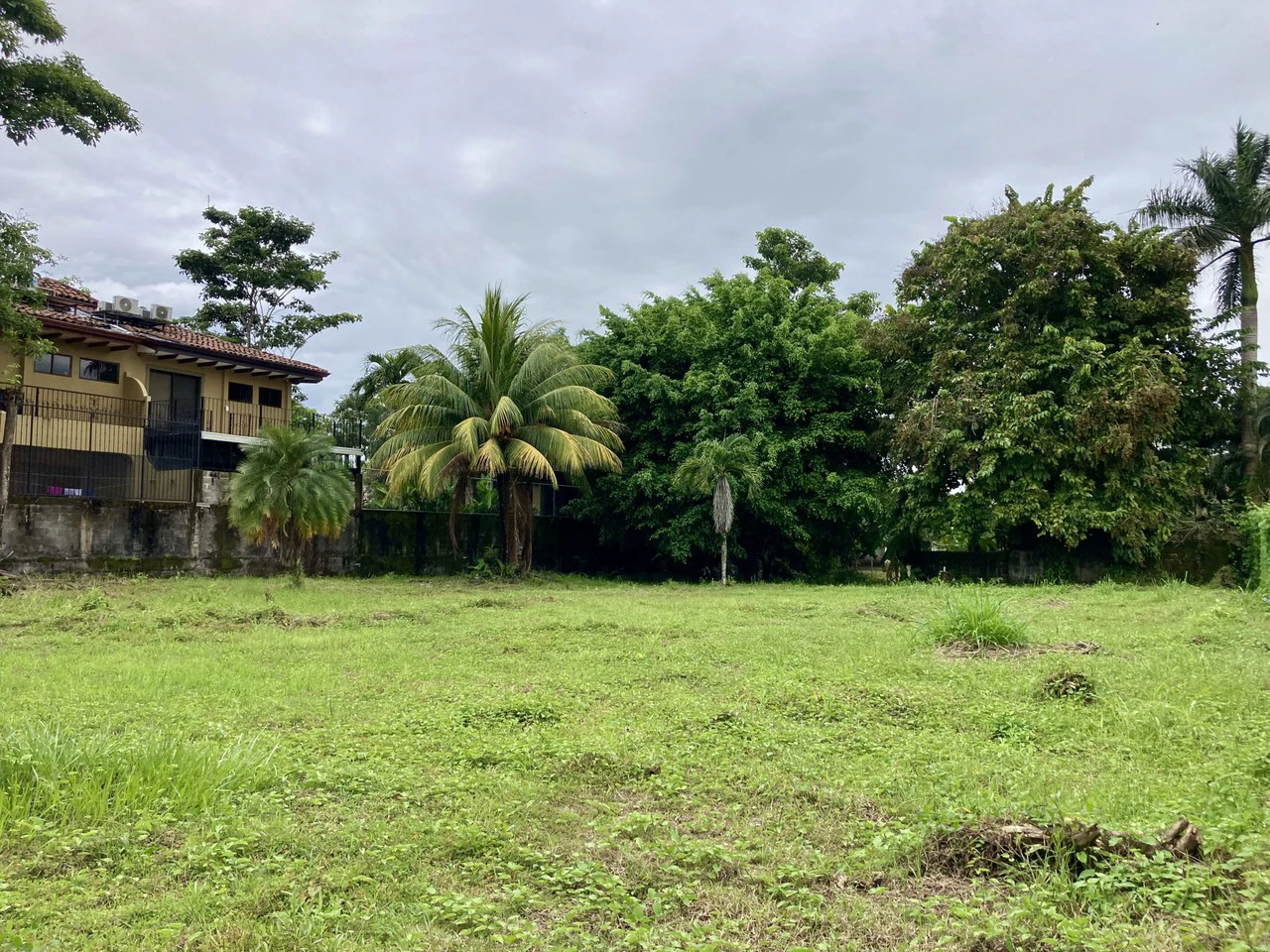 Beautiful Lot a few meters from the beach Property for Sale: 1,103 m² Lot in Playa Jaco, Costa Rica - Gallery image 14