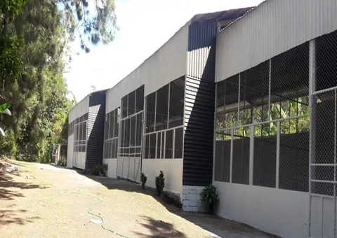 Commercial Bodegas: Strategic Location | Excellent Road Frontage | Ready-to-Use