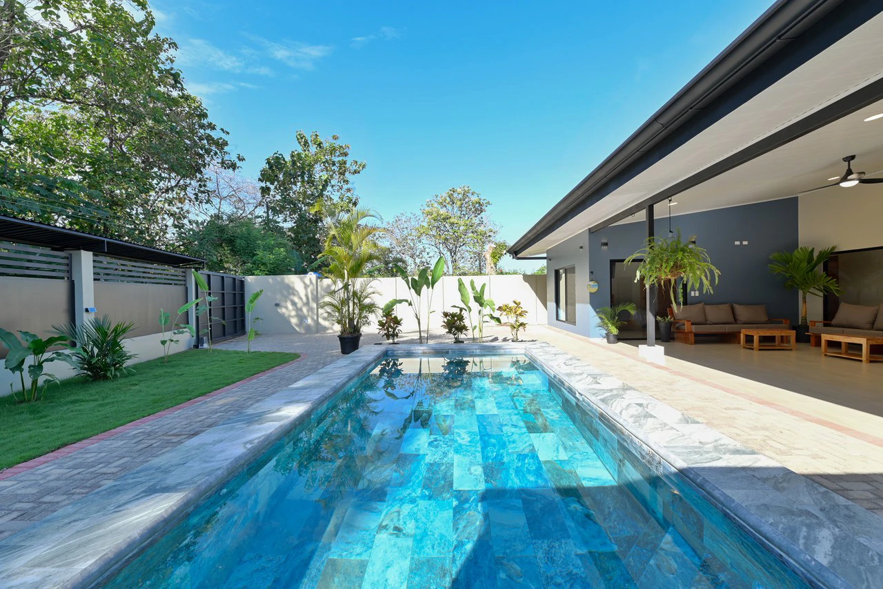Modern Coastal Luxury: New 3-Bedroom Home Steps from South Pacific Beach: Near the Coast House For Sale in Uvita - Gallery image 3