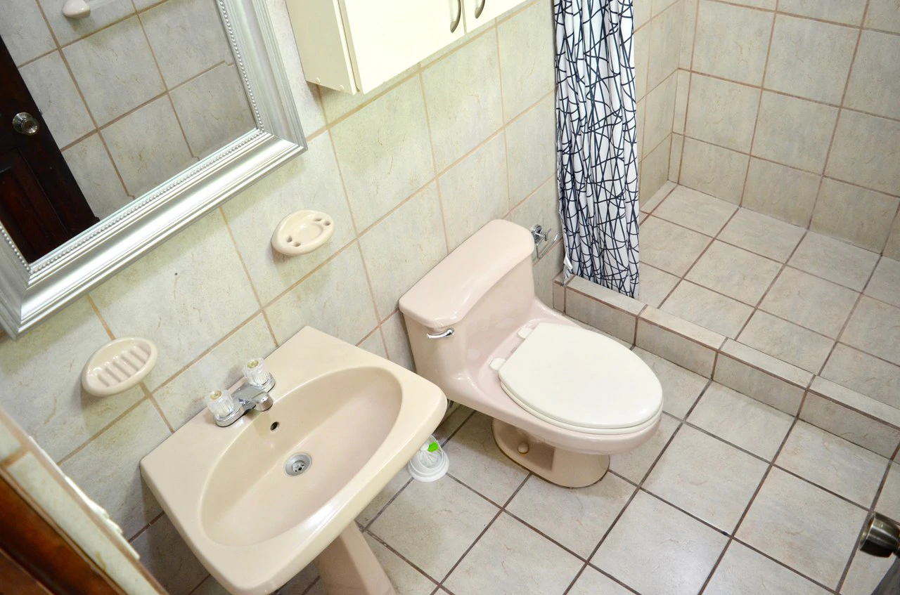 APARTMENTS BUILDING FOR SALE! ATTENTION INVESTORS! - Gallery image 15